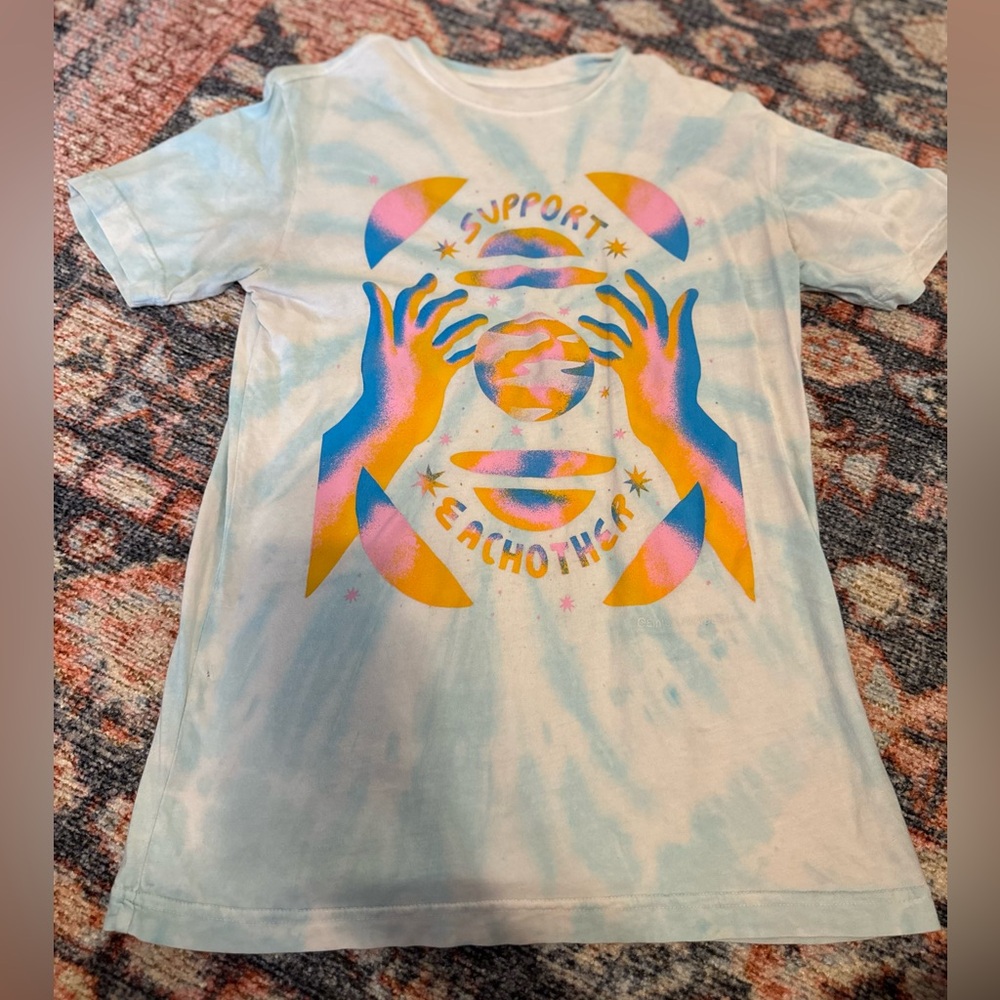 amplifier t-shirt size small
